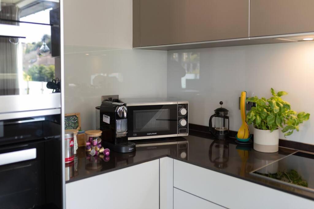 Stylish Penthouse Apartment With Hot Tub באת' מראה חיצוני תמונה